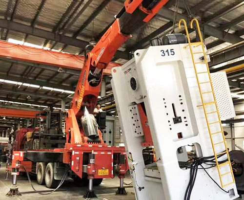 美兰提升工作效率，选择优质折臂吊租赁服务