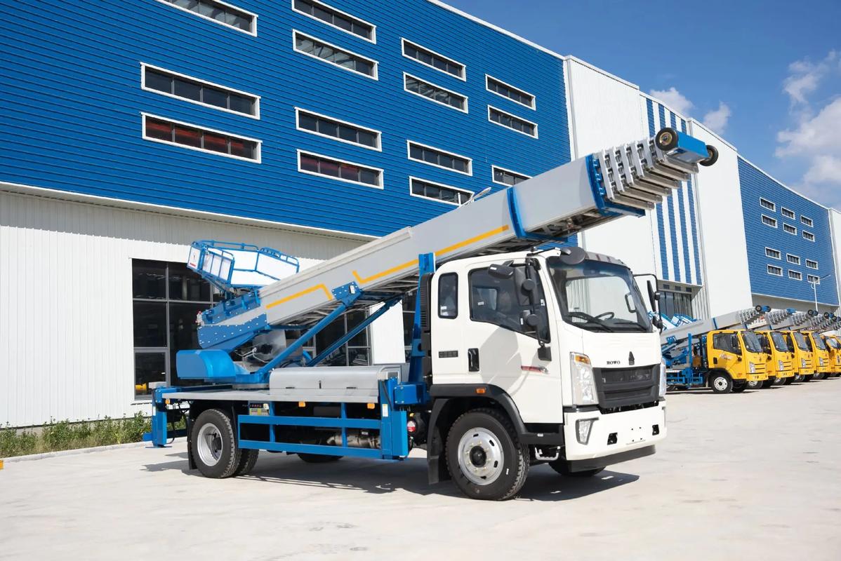 美兰出租云梯车高空作业车 建筑垃圾搬运