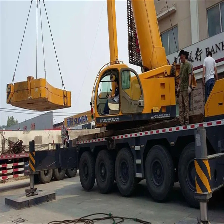 美兰当地吊车出租|机器吊装|75吨|工厂搬迁服务