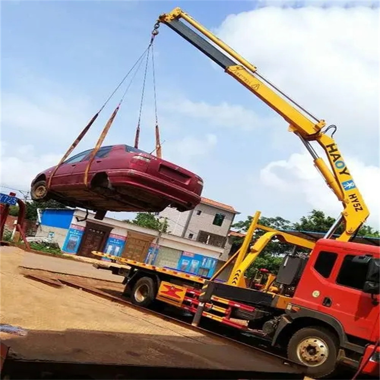 美兰吊车吊汽车的正确方法